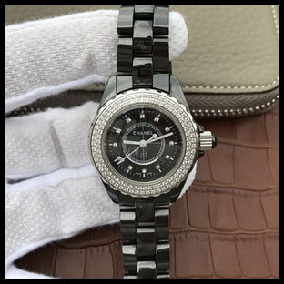 シャネル J12 レディース セラミック 33mm クォーツ腕時計