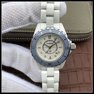 シャネル J12 レディース セラミック 33mm クォーツ腕時計