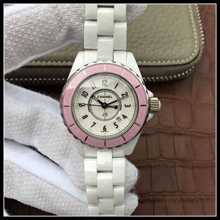 シャネル J12 レディース セラミック 33mm クォーツ腕時計