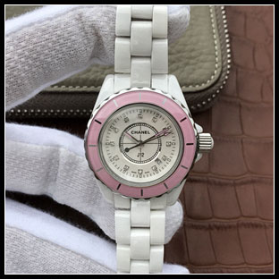 シャネル J12 レディース セラミック 33mm クォーツ腕時計
