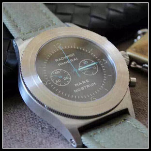 パネライ シースルーバック メンズ 52mm 手巻き式腕時計 PAM300