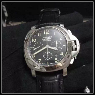 パネライ メンズ 44mm 7753自動巻き腕時計 PAM196