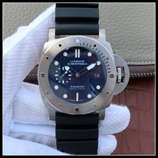 パネライ メンズ 47mm 手巻き式腕時計 PAM00692