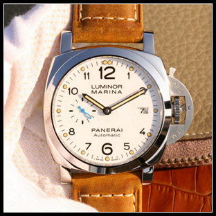 パネライ シースルーバック メンズ 44mm 自動巻き腕時計 PAM01499