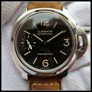 パネライ メンズ 44mm 手巻き式腕時計 PAM411