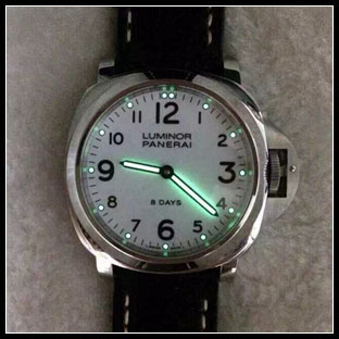 パネライ メンズ 44mm P.5000手巻き式腕時計 PAM561
