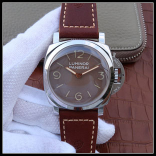 パネライ シースルーバック メンズ 47mm 手巻き式腕時計 PAM663