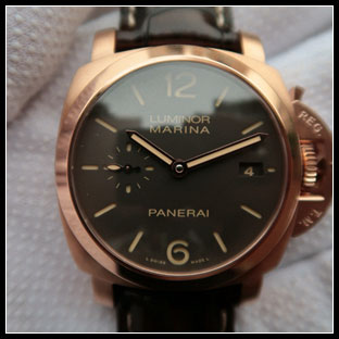 パネライ シースルーバック メンズ 自動巻き腕時計 PAM00393