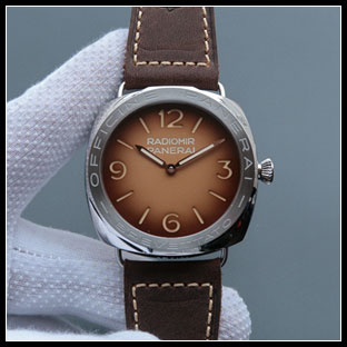 パネライ シースルーバック メンズ 47mm 手巻き式腕時計 PAM687