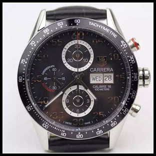 タグホイヤー メンズ 43mm シースルーバック 自動巻き腕時計