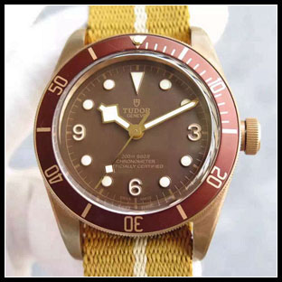 チュードル メンズ 43mm 自動巻き腕時計 M79250BM-0000