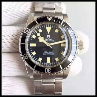 チュードル メンズ 41mm ETA2824自動巻き腕時計