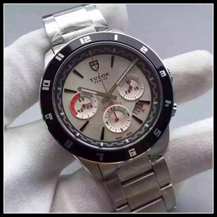 チュードル GRANTOUR メンズ 42mm 自動巻き腕時計 20530N-95730